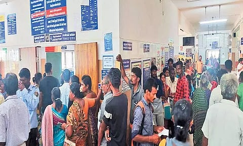 திருத்தணி அரசு ஆஸ்பத்திரியில் நோயாளிகள் அவதி
