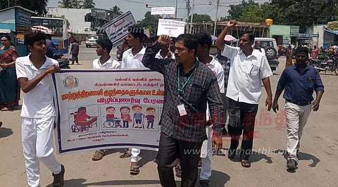 பள்ளி கல்வித்துறை சார்பில்மத்தூரில் விழிப்புணர்வு ஊர்வலம்