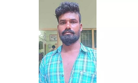 பெண் பூசாரி பிணமாக கிடந்த வழக்கில் திருப்பம்:கோவிலுக்குள் நுழைந்ததை தடுத்ததால் கழுத்தை நெரித்து கொன்றேன் என்று கைதான தொழிலாளி பரபரப்பு வாக்குமூலம்