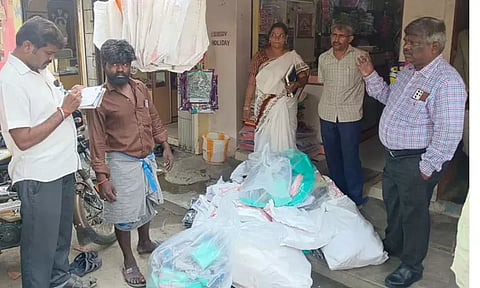 500 கிலோ பிளாஸ்டிக் பொருட்கள் பறிமுதல்