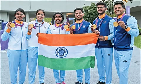 ஆசிய விளையாட்டு போட்டிகள் : 22 தங்கப்பதக்கம் உள்பட 95 பதக்கங்களுடன் பட்டியலில் 4ம் இடத்தில் இந்தியா...!