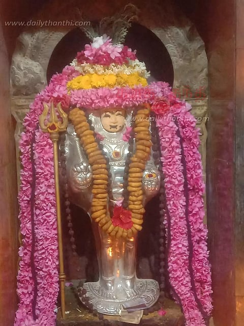 கால பைரவருக்கு சிறப்பு வழிபாடு