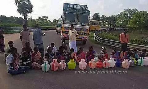 குடிநீர் கேட்டு காலிக்குடங்களுடன் பொதுமக்கள் மறியல்