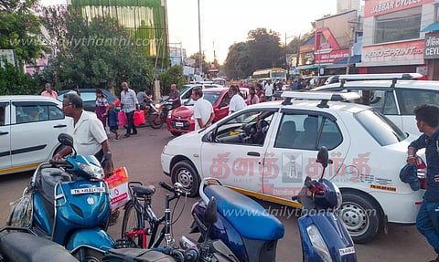 பயணிகள் கடும் அவதி