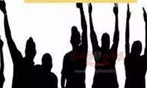 சாலையை விரிவுபடுத்த வந்த அதிகாரிகள் சிறைபிடிப்பு