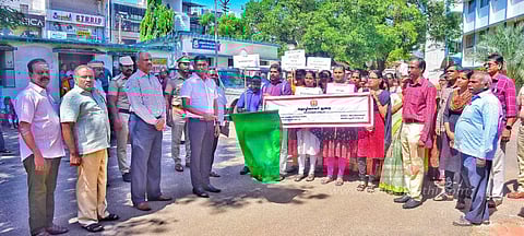 மாணவ, மாணவிகள் பங்கேற்ற விழிப்புணர்வு ஓட்டம்