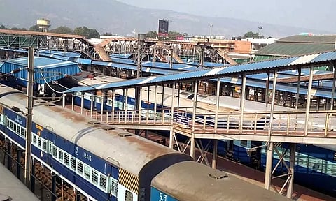 கிளாம்பாக்கத்தில் ரூ.20 கோடியில் புதிய ரெயில் நிலையம் - டெண்டர் கோரிய தெற்கு ரெயில்வே