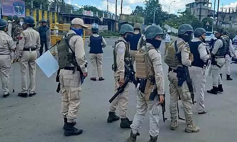 மணிப்பூர் மந்திரி வீடு மீது கையெறி குண்டு வீச்சு