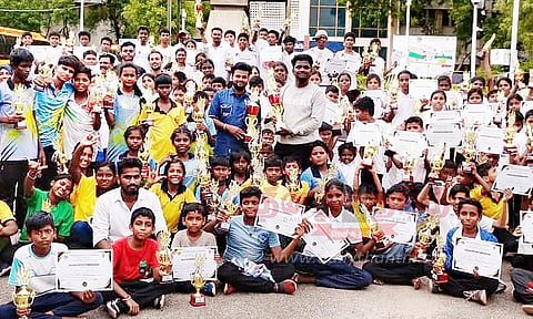 மாநில அளவிலான சிலம்ப போட்டி: திருச்சி அணி ஒட்டுமொத்த சாம்பியன்