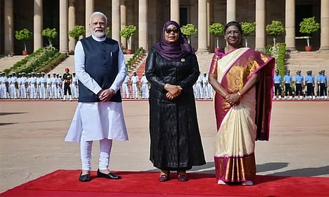 தான்சானியா அதிபர் இந்தியா வருகை - ஜனாதிபதி திரவுபதி முர்முவுடன் சந்திப்பு