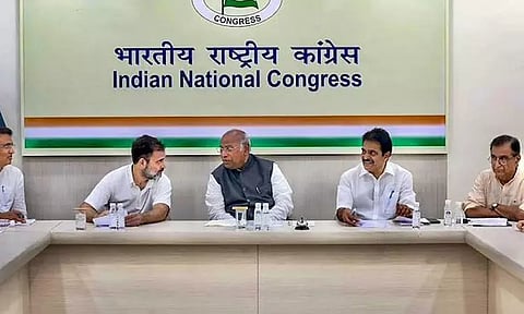 மல்லிகார்ஜுன கார்கே தலைமையில் காங்கிரஸ் செயற்குழு கூட்டம் தொடக்கம்
