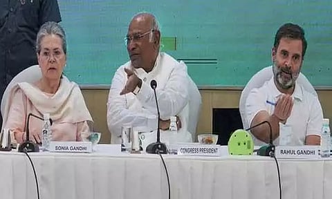 5 மாநில தேர்தலில் வெற்றிபெற ஒற்றுமையுடன் பணியாற்றுங்கள்- காங்கிரஸ் தலைவர் கார்கே