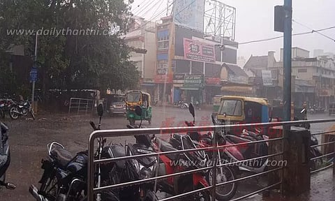 கோலார் தங்கவயலில் கனமழையால் இயல்பு வாழ்க்கை பாதிப்பு