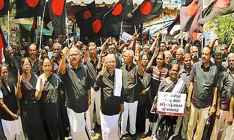 தேசிய மருத்துவ ஆணையத்தின் புதிய விதிமுறையை கண்டித்து திராவிடர் கழகம் ஆர்ப்பாட்டம்