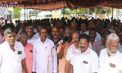 கூட்டுறவு வங்கி பணியாளர்கள் ஆர்ப்பாட்டம்