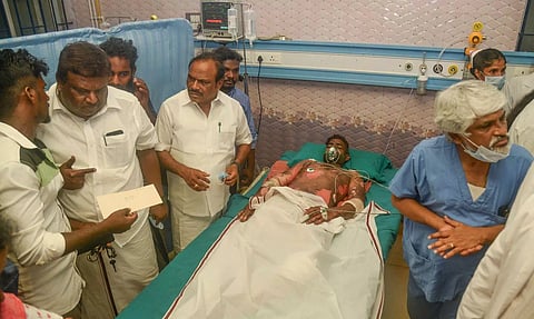 வெடி விபத்தில் காயம் அடைந்தவர்களுக்கு நிவாரண உதவி