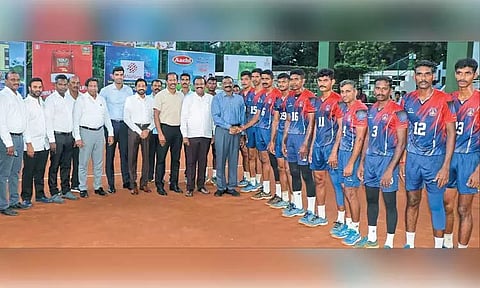 'ஏ' டிவிசன் லீக் கைப்பந்து: தொடக்க ஆட்டத்தில் ஐ.சி.எப். அணி வெற்றி