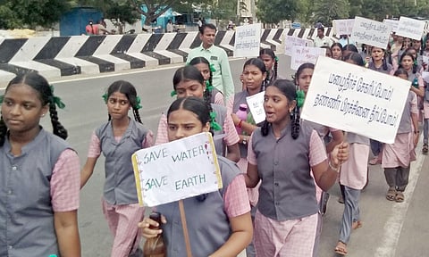 மழைநீர் சேகரிப்பு விழிப்புணர்வு ஊர்வலம்