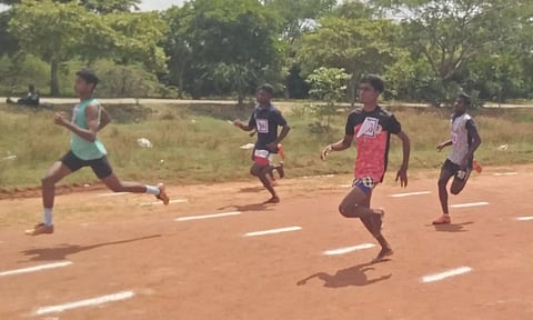 மாவட்ட அளவிலான தடகள போட்டி