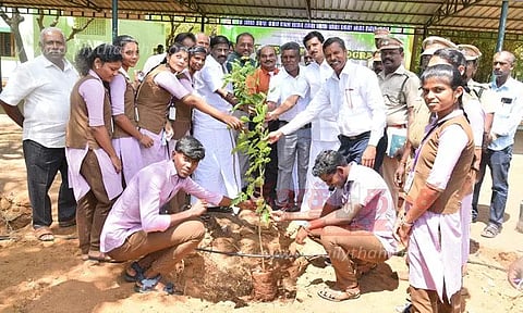 மரக்கன்றுகள் நடும் விழா