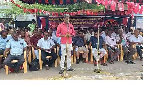 போக்குவரத்து கழக ஏ.ஐ.டி.யு.சி. சார்பில் வாயிற்கூட்டம்