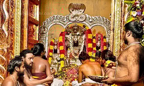 நாகநாதசாமி கோவிலில் லட்சார்ச்சனை