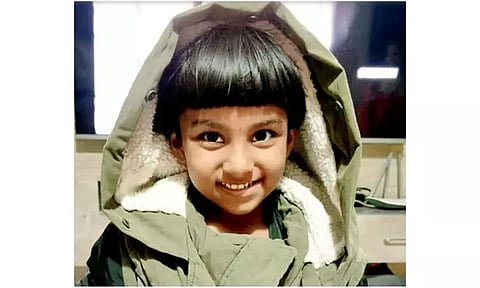 பால்கர் அருகே சோகம்; அடுக்குமாடி கட்டிட ஜன்னல் வழியாக தவறி விழுந்து 4 வயது சிறுமி பலி