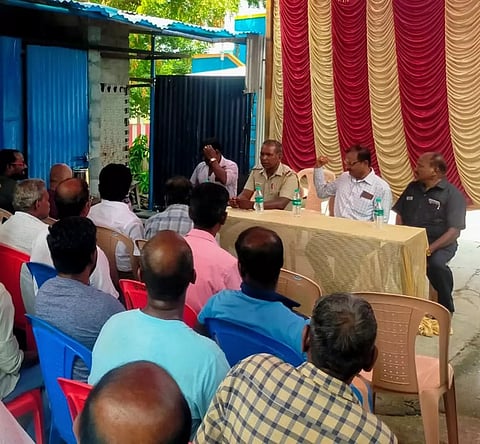 புகையிலை பொருட்கள் குறித்து விழிப்புணர்வு கூட்டம்