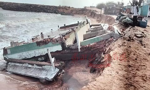 கூட்டப்பனையில் கடல் அரிப்பு