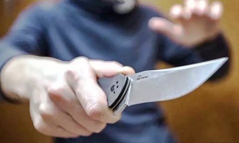 ரூட் தல பிரச்சினையில் கல்லூரி மாணவர்கள் இடையே மோதல்; ஒருவருக்கு கத்தியால் வெட்டு