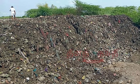 சிவகாசி யூனியன் பகுதியில் நீர் நிலைகளில் குப்பை கழிவுகள் கொட்டப்படும் நிலை