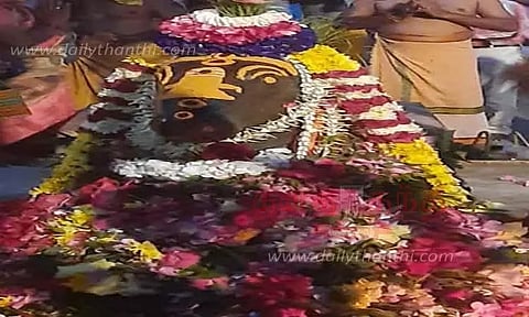 பல்வேறு பகுதிகளில் உள்ள ஈஸ்வரன் கோவில்களில் பிரதோஷ வழிபாடு