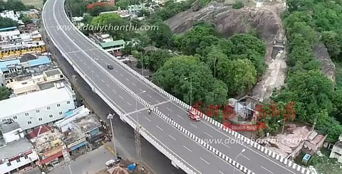 அரசு விரைவு பஸ்கள் கிணத்துக்கடவு ஊருக்குள் வராததால் பயணிகள் அவதி