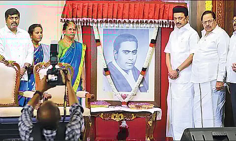 'இந்தியாவை ஒற்றைத் தன்மை நாடாக மாற்றி விடாதீர்கள்' என்று முழங்கியவர் ஆசைத்தம்பி: முதல்-அமைச்சர் பேச்சு