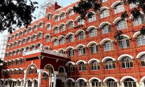 ஆவடி அருகே ரவுடி கொலை வழக்கில் 4 பேர் எழும்பூர் கோர்ட்டில் சரண்