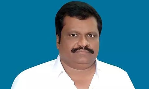 கார் டிரைவரை கொலை செய்த வழக்கில் அ.தி.மு.க. ஒன்றிய செயலாளர் கைது