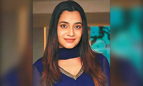 நடிக்க வந்தபோது காயப்படுத்தினர் -நடிகை அபர்ணதி