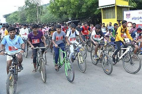 அண்ணா பிறந்தநாளையொட்டிசைக்கிள் போட்டி