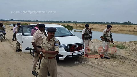 மணல் குவாரிகளில் டிரோன் கேமரா மூலம் அமலாக்கத்துறை அதிகாரிகள் ஆய்வு