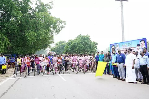 அண்ணா பிறந்த நாள் சைக்கிள் போட்டி