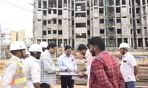 ரூ.149 கோடியில் அடுக்குமாடி குடியிருப்புகள் கட்டும் பணி