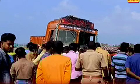 திருவண்ணாமலை: செங்கம் அருகே, கார் மீது லாரி மோதி பயங்கர விபத்து- 7 பேர் உயிரிழப்பு.!