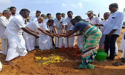 புதிய ரேஷன் கடை கட்டிட அடிக்கல் நாட்டு விழா