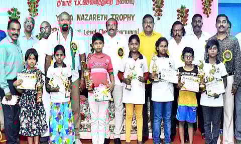 நாசரேத்தில் நடந்த சதுரங்க போட்டியில்வெற்றி பெற்ற மாணவ, மாணவிகளுக்கு பரிசு