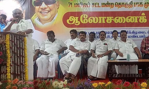 ரெட்டணையில் தி.மு.க. வாக்குச்சாவடி முகவர்கள் ஆலோசனை கூட்டம்