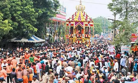 மணலி புதுநகர் அய்யா வைகுண்ட தர்மபதி கோவில் தேரோட்டம்