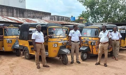 தகுதிச்சான்று இல்லாத 18 ஆட்டோக்கள் பறிமுதல்