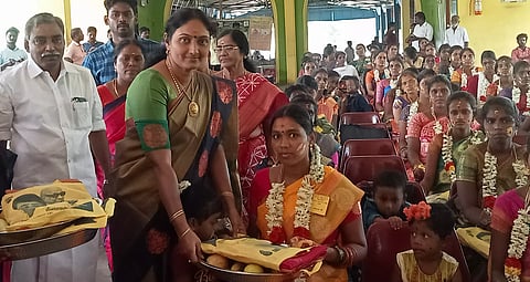 சமுதாய வளைகாப்பு விழா