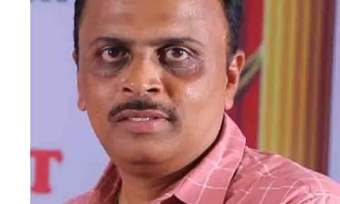 காகித ஆலை முதுநிலை மேலாளர் தற்கொலை