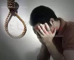 அம்மாபேட்டை குறிச்சியில்வாலிபர் தூக்குப்போட்டு தற்கொலை